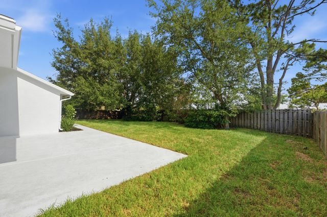 809 SE Lansdowne Avenue, Port St. Lucie, Port St Lucie, FL 34983