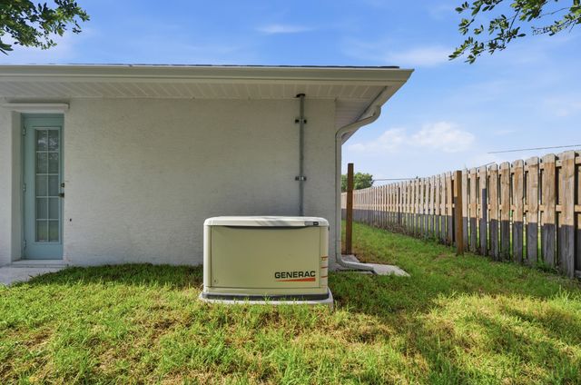 809 SE Lansdowne Avenue, Port St. Lucie, Port St Lucie, FL 34983