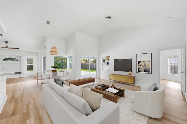 809 SE Lansdowne Avenue, Port St. Lucie, Port St Lucie, FL 34983