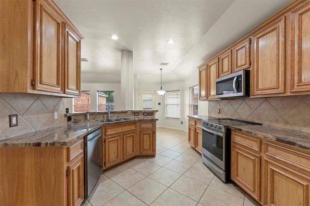 1526 Martin Lake Drive, Richmond, TX 77406
