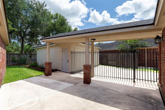 1526 Martin Lake Drive, Richmond, TX 77406