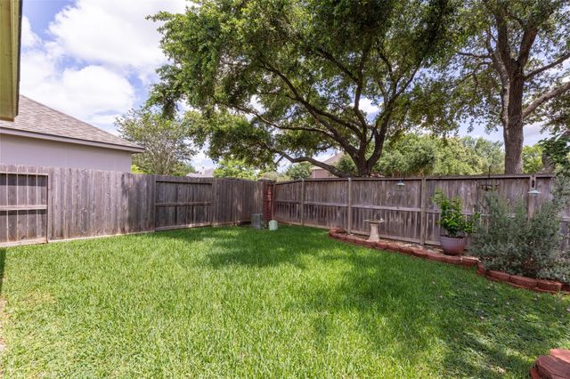 1526 Martin Lake Drive, Richmond, TX 77406