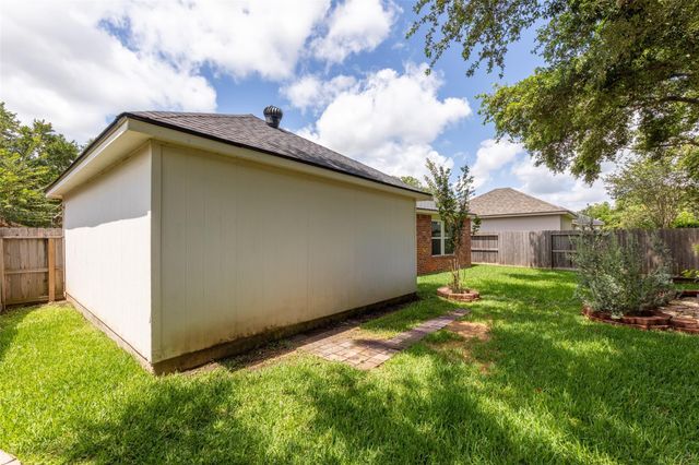 1526 Martin Lake Drive, Richmond, TX 77406