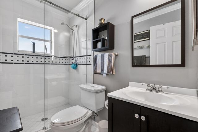 48 Burgundy Avenue A, Delray Beach, FL 33484