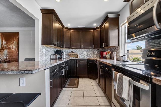 48 Burgundy Avenue A, Delray Beach, FL 33484