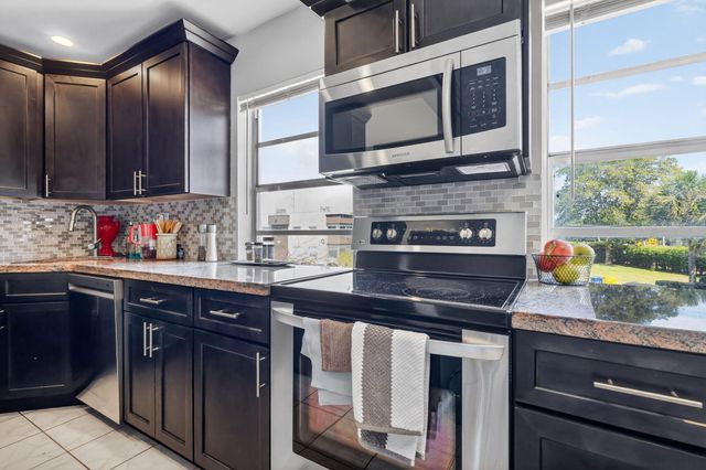 48 Burgundy Avenue A, Delray Beach, FL 33484