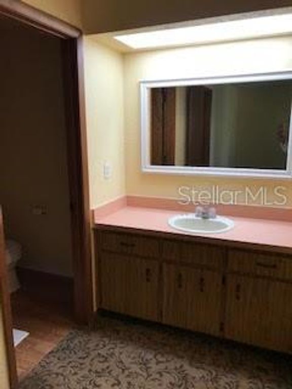 Image 13 of property listing at 431 W RICH AVENUE 429, Deland, FL 32720
