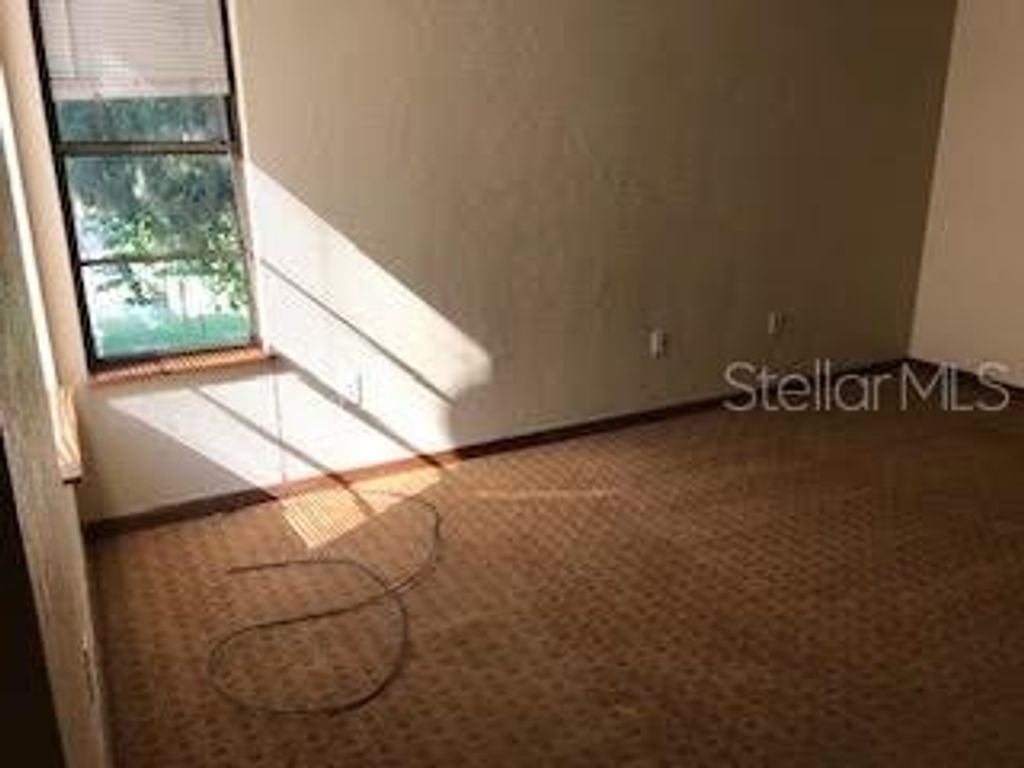 Image 31 of property listing at 431 W RICH AVENUE 429, Deland, FL 32720