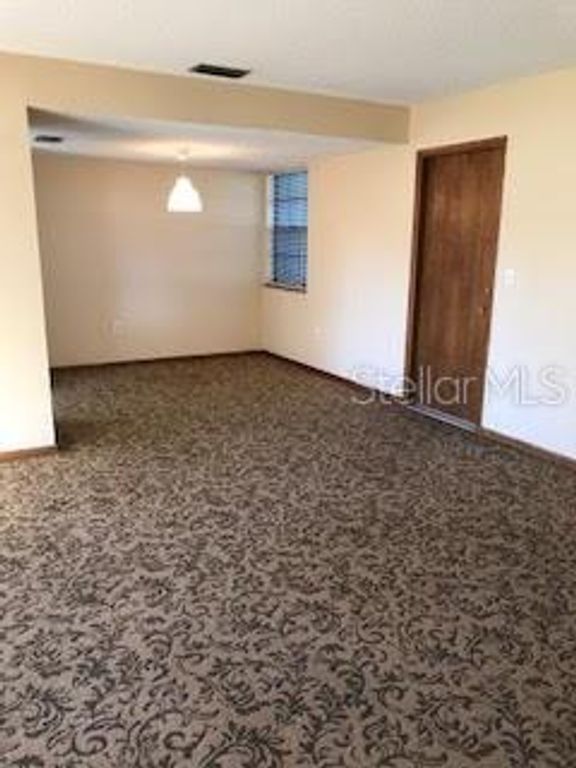 Image 8 of property listing at 431 W RICH AVENUE 429, Deland, FL 32720