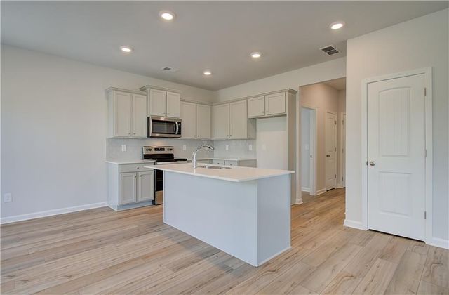 17 Bellamy Cove, Newnan, GA 30263