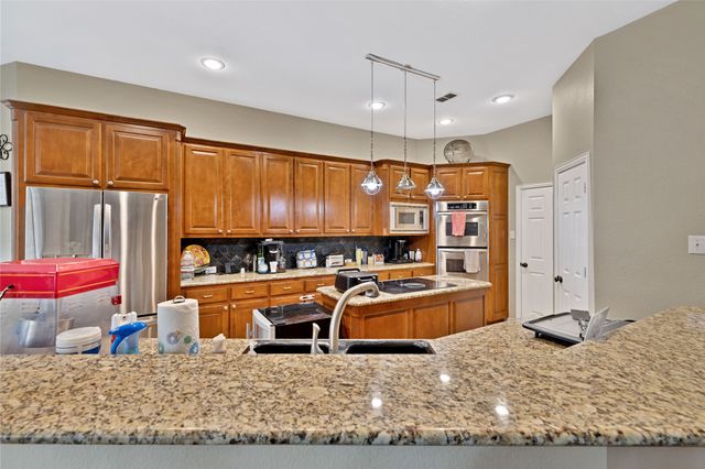 4937 Bellflower Way, Fort Worth, TX 76123