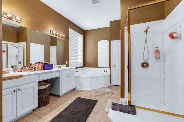 4937 Bellflower Way, Fort Worth, TX 76123