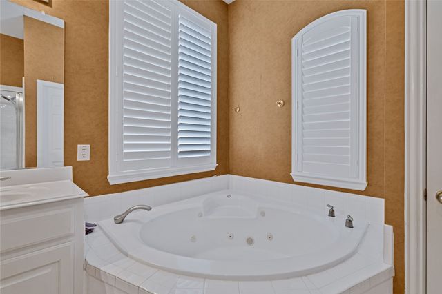 4937 Bellflower Way, Fort Worth, TX 76123