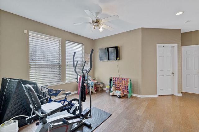 4937 Bellflower Way, Fort Worth, TX 76123