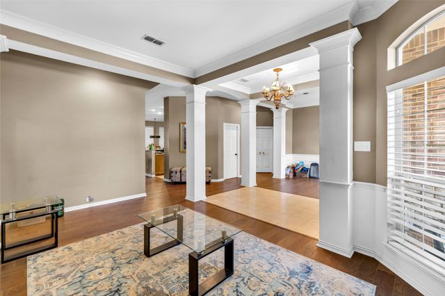 4937 Bellflower Way, Fort Worth, TX 76123