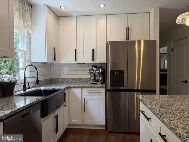 2208 CARTERSVILLE, Mineral, VA 23117