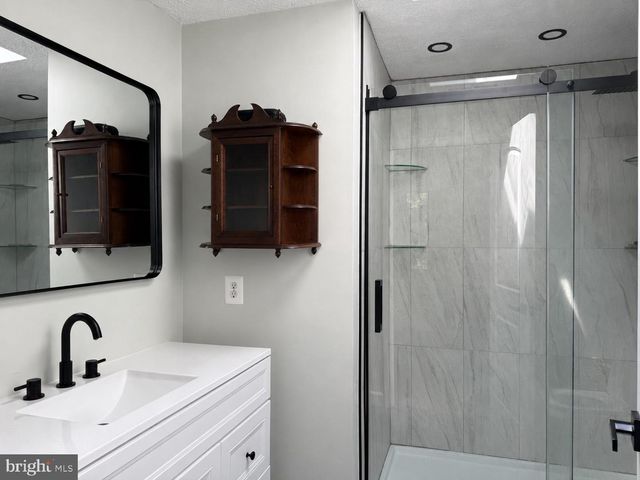2208 CARTERSVILLE, Mineral, VA 23117