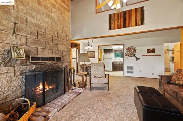 29672 Butte Ct, Cold Springs, CA 95335