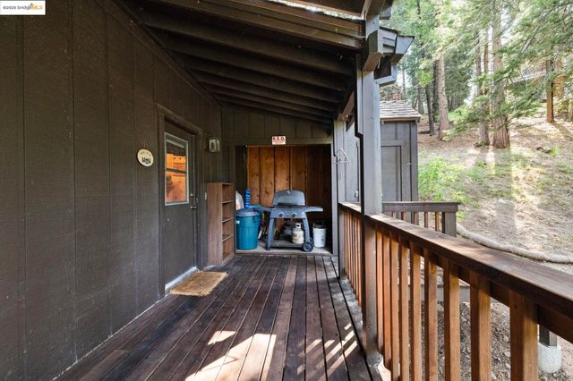 29672 Butte Ct, Cold Springs, CA 95335