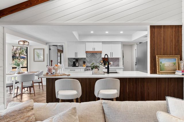 2525 LAURELWOOD LANE, Valrico, FL 33596