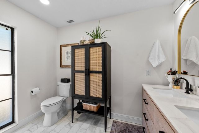 2525 LAURELWOOD LANE, Valrico, FL 33596