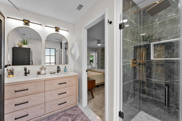 2525 LAURELWOOD LANE, Valrico, FL 33596