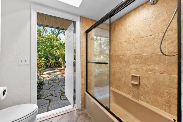 2525 LAURELWOOD LANE, Valrico, FL 33596