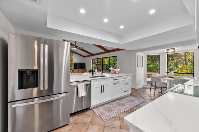 2525 LAURELWOOD LANE, Valrico, FL 33596