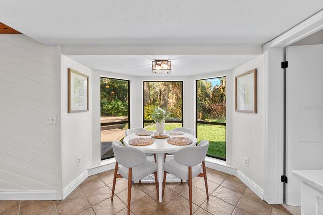 2525 LAURELWOOD LANE, Valrico, FL 33596