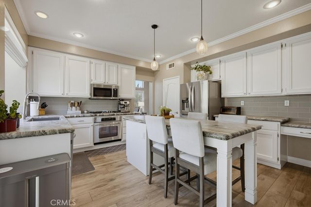 41835 Via Vasquez, Temecula, CA 92592