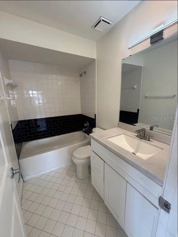 5232 VIA HACIENDA CIRCLE 219, Orlando, FL 32839