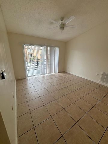 5232 VIA HACIENDA CIRCLE 219, Orlando, FL 32839