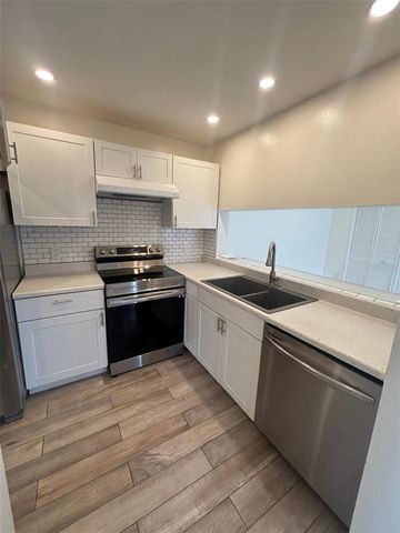 5232 VIA HACIENDA CIRCLE 219, Orlando, FL 32839