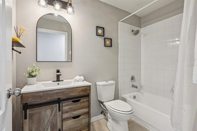 5833 WAR ADMIRAL DRIVE, Wesley Chapel, FL 33544