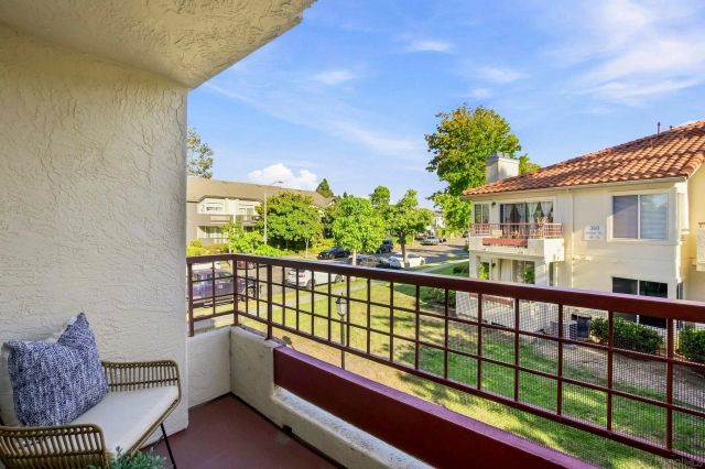 405 Stoney Point Way 100, Oceanside, CA 92058