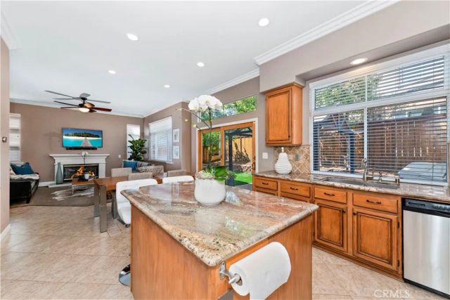 27 Las Cruces, Rancho Santa Margarita, CA 92688