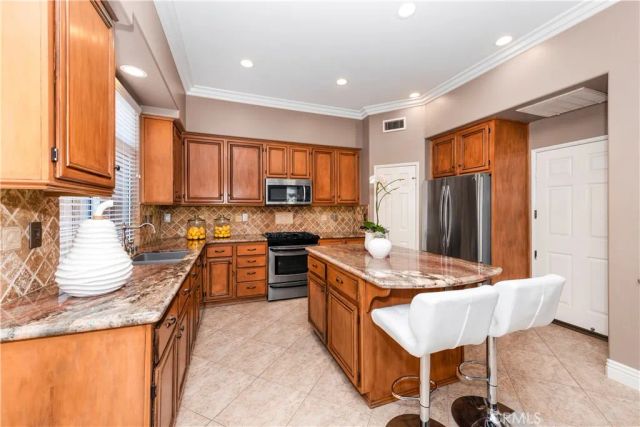 27 Las Cruces, Rancho Santa Margarita, CA 92688