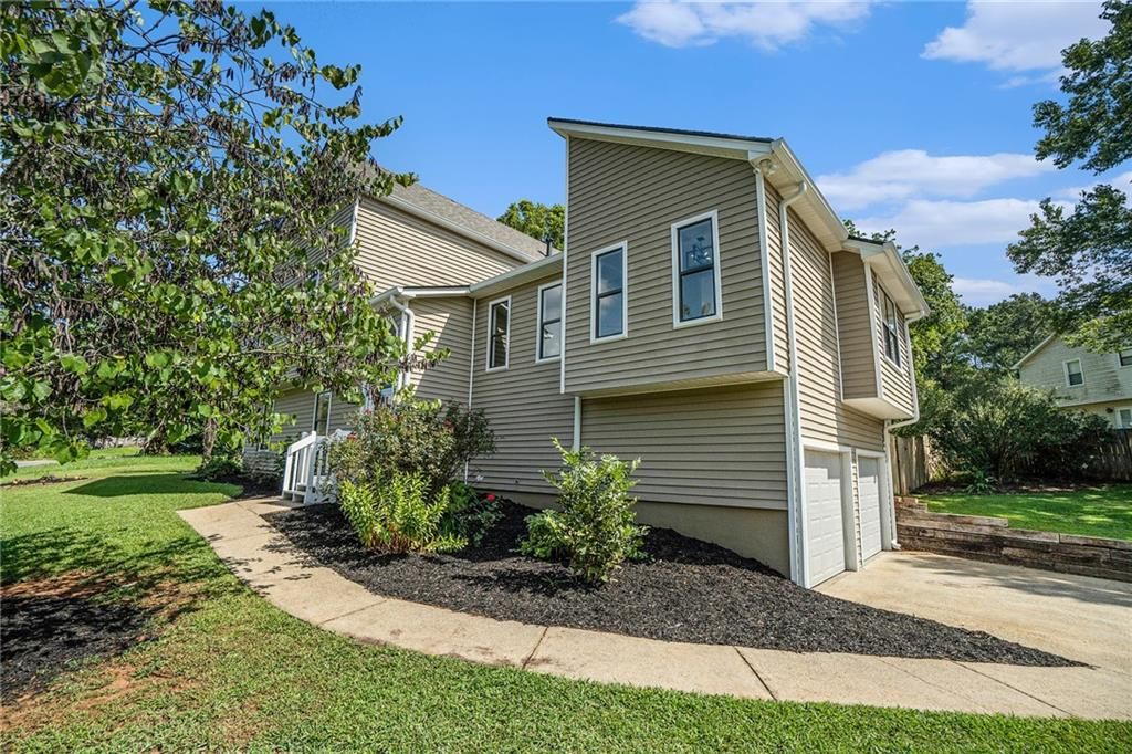 1100 Sallete Court, Marietta, GA 30066