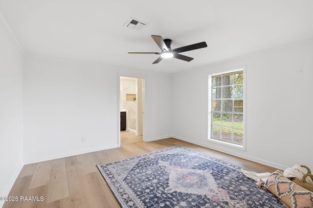 610 N Adams Avenue, Rayne, LA 70578