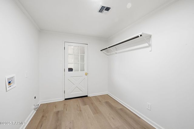 610 N Adams Avenue, Rayne, LA 70578