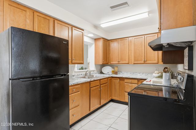 10704 TULSA Road, Jacksonville, FL 32218