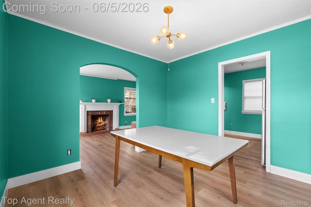 2625 W 8 Mile Road, Detroit, MI 48221