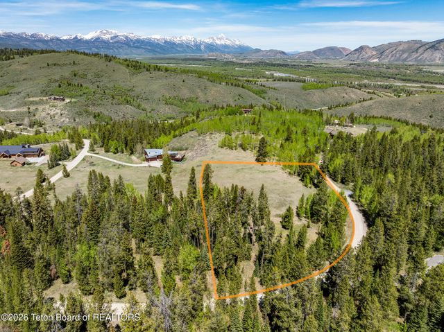 3625 W HIGHLAND Trail, Wilson, WY 83014