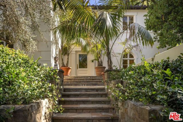 1168 N Doheny Drive, Los Angeles, CA 90069