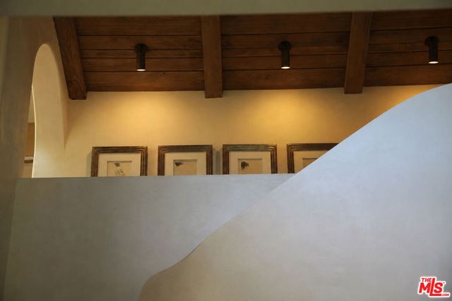 1168 N Doheny Drive, Los Angeles, CA 90069