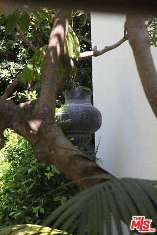 1168 N Doheny Drive, Los Angeles, CA 90069