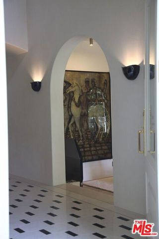 1168 N Doheny Drive, Los Angeles, CA 90069