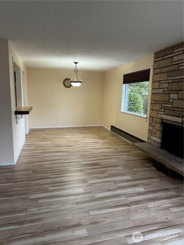 8930 7th Avenue SE, Everett, WA 98208