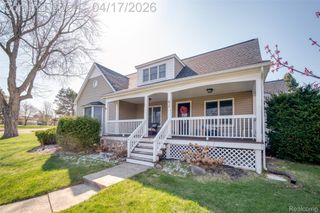 82 Granada Drive, White Lake Charter Township, MI 48386