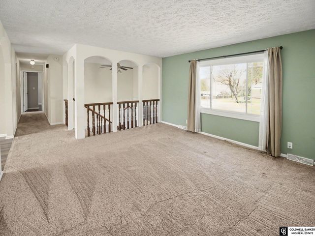 8201 South Street, Lincoln, NE 68506